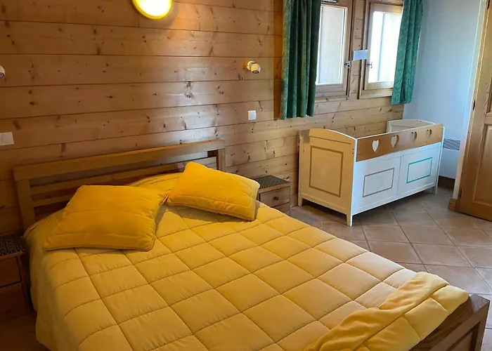 Le Lessy M4 Apartmán